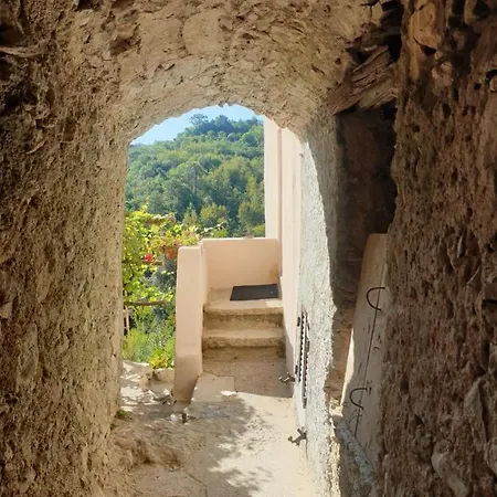 Maison De Village Avec Piscine Au-dessus Des Cinque Terre * Camedone